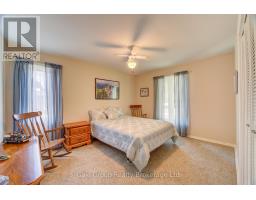74 PINE STREET W - 22