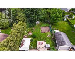 683 COLLEGE AVENUE - 32