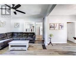 11 WOOD STREET W - 12