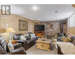 803 GLADSTONE DRIVE - 26
