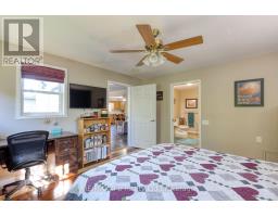 11 CORNISH CRESCENT - 14
