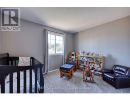 11 CORNISH CRESCENT - 20