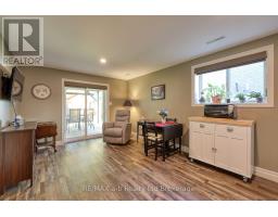 11 CORNISH CRESCENT - 27