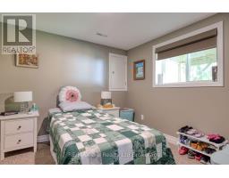 11 CORNISH CRESCENT - 29