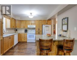 11 CORNISH CRESCENT - 8