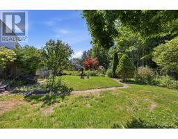 242 WONHAM STREET S - 30