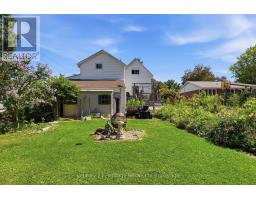 242 WONHAM STREET S - 32