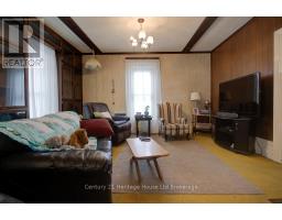 242 WONHAM STREET S - 8