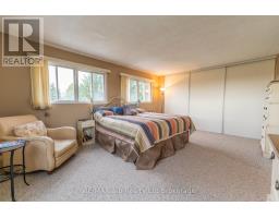 8 - 19 WREN COURT - 13