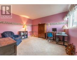 8 - 19 WREN COURT - 15