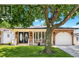 18 LOCUST CRESCENT - 1