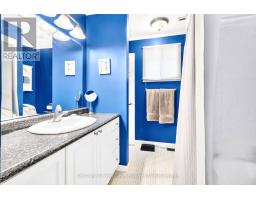 18 LOCUST CRESCENT - 16