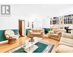 18 LOCUST CRESCENT - 18