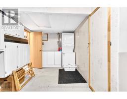 18 LOCUST CRESCENT - 21