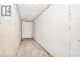 18 LOCUST CRESCENT - 22