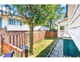 18 LOCUST CRESCENT - 29