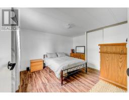 32 PINEVIEW AVE AVENUE - 35