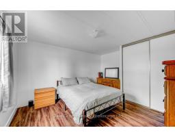 32 PINEVIEW AVE AVENUE - 36