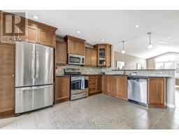 402 FAIRWAY ROAD - 8