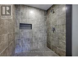 129 LOSSING DRIVE N - 22