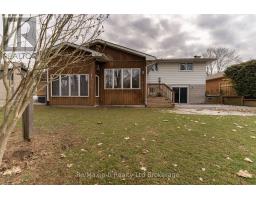 4 BURDOCK COURT - 28