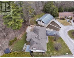 4 BURDOCK COURT - 33