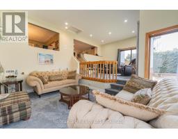 4 BURDOCK COURT - 9