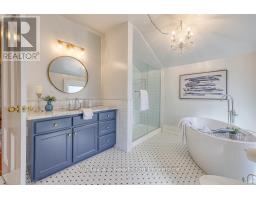 383 INGERSOLL AVENUE - 39