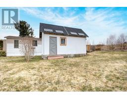 92 - 495856 10TH LINE - 22