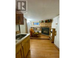 1169 OXFORD STREET E - 22