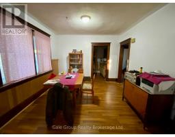 1169 OXFORD STREET E - 8