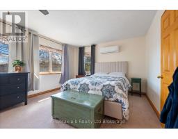 330 SPENCER STREET - 15