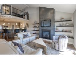 21 - 175 INGERSOLL STREET N - 17
