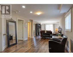 21 - 175 INGERSOLL STREET N - 29