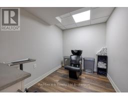 21 - 175 INGERSOLL STREET N - 37