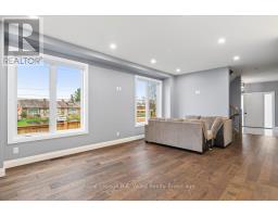 81 WOODLAND CRESCENT N - 14