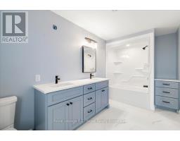 81 WOODLAND CRESCENT N - 28