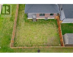 81 WOODLAND CRESCENT N - 37
