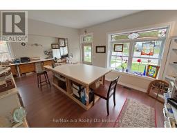478 HENRY STREET - 13