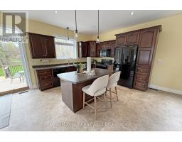 478 HENRY STREET - 18
