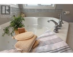 478 HENRY STREET - 28