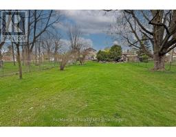 478 HENRY STREET - 46