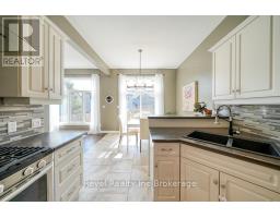 232 DIEPPE DRIVE - 16