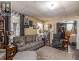 15 EAST PARK DRIVE S - 17