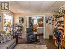 15 EAST PARK DRIVE S - 18