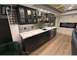 1236 ALBERNI ROAD - 36