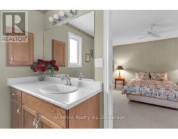 15 FAIRS CRESCENT - 14