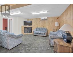 15 FAIRS CRESCENT - 15