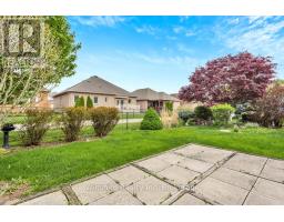 15 FAIRS CRESCENT - 21