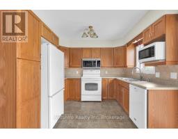 15 FAIRS CRESCENT - 3